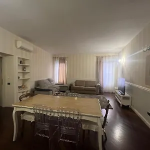 Appartamento Scalette Pellicciai, Verona